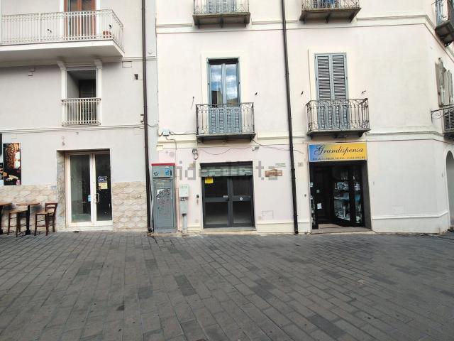 Locale Commerciale in affitto a Siano, Calabria