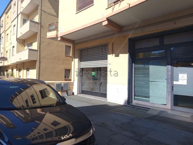Locale Commerciale in affitto a Quartiere Trento e Trieste, Lanciano