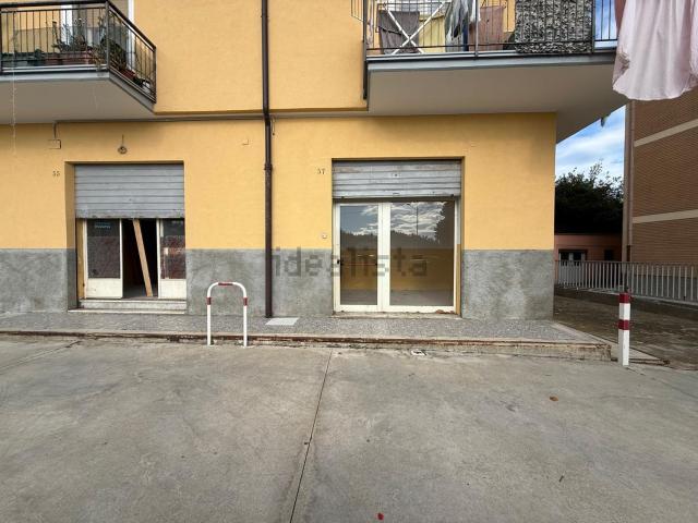 Locale Commerciale in affitto a Pontepiccolo, Calabria