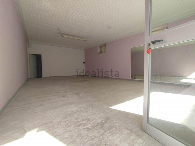 Locale Commerciale in affitto a Scerni, Abruzzo