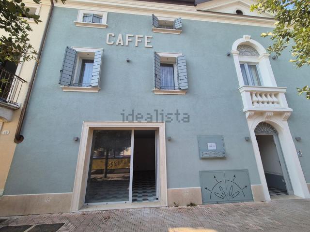 Locale Commerciale in affitto a San Pietro Di Morubio, Veneto