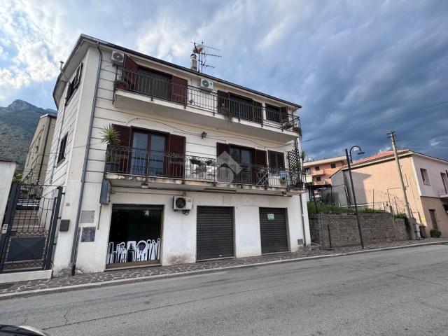 Locale Commerciale in affitto a Venafro, Molise