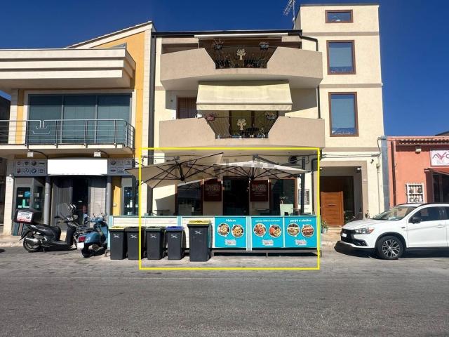Locale Commerciale in affitto a Avola, Siracusa