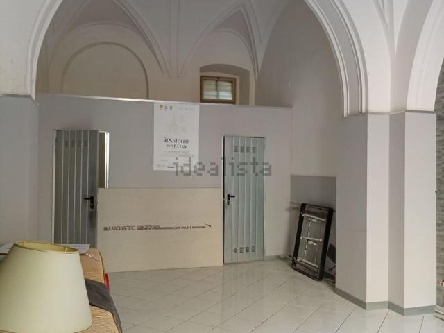 Locale Commerciale in affitto a Trecastagni, Sicilia