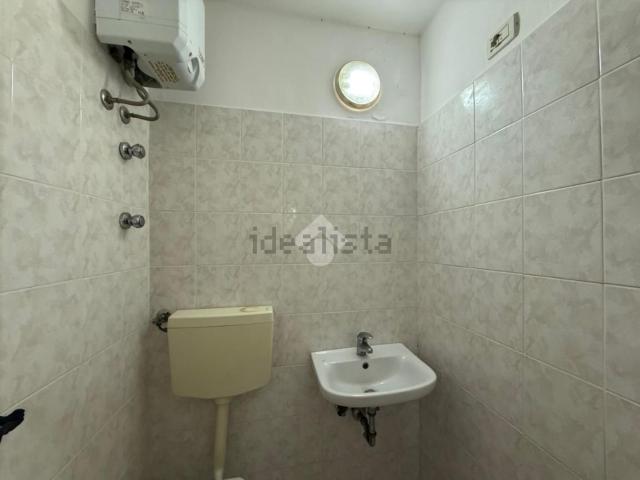Locale Commerciale in affitto a Ischia, Campania