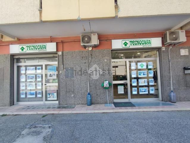 Locale Commerciale in affitto a Puglia, Foggia