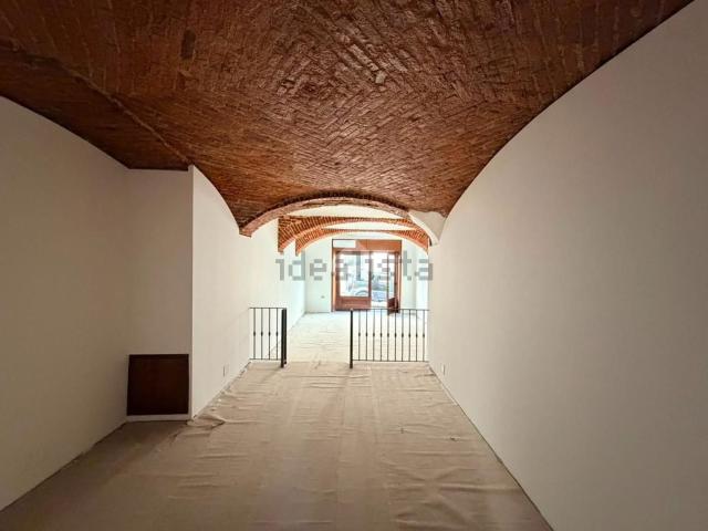 Locale Commerciale in affitto a Piemonte, Cuneo