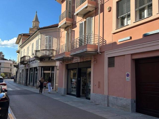 Locale Commerciale in affitto a Piemonte, Cuneo