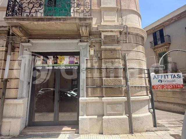 Locale Commerciale in affitto a IV Circoscrizione, Messina