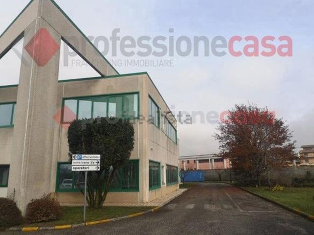 Locale Commerciale in affitto a Ceccano, Lazio