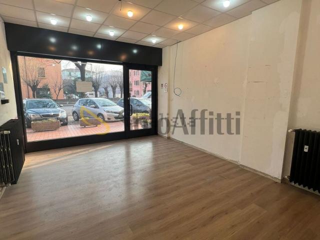 Locale Commerciale in affitto a Verona, Borgo Trieste
