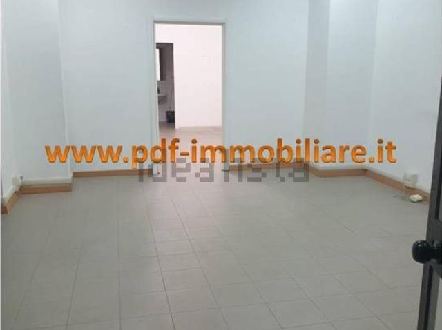 Locale Commerciale in affitto a Monterotondo Scalo, Roma Capitale