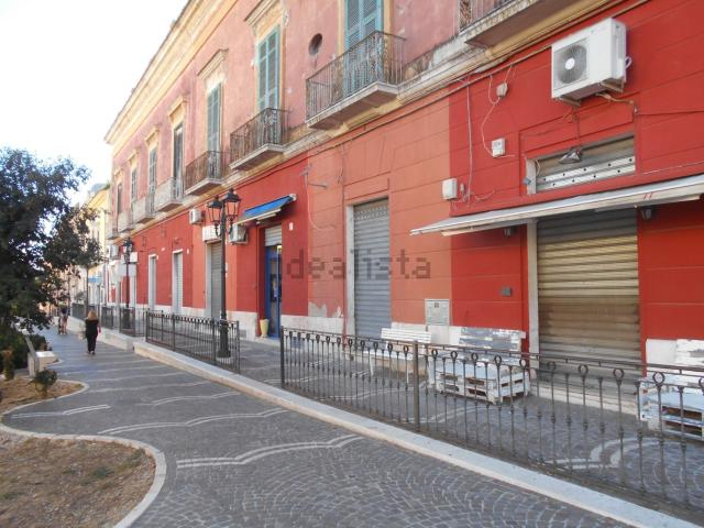 Locale Commerciale in affitto a Puglia, Foggia