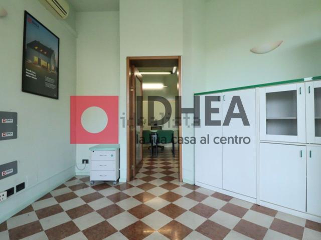 Locale Commerciale in affitto a Villorba, Carità