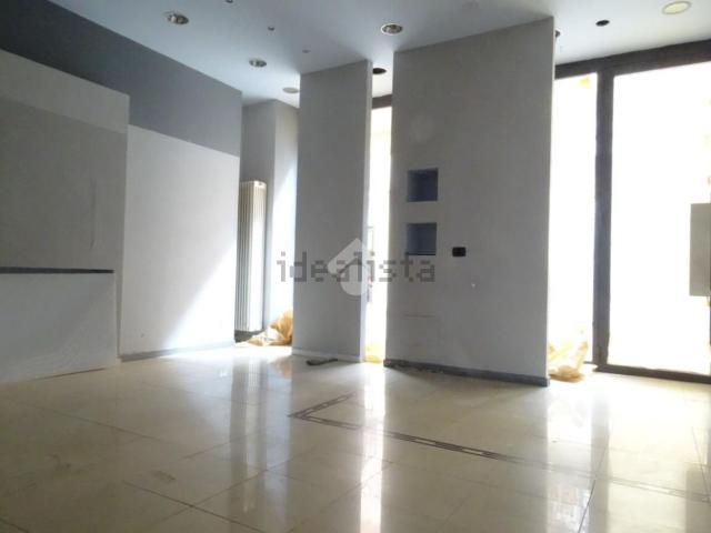 Locale Commerciale in affitto a Piemonte, Alessandria
