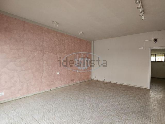 Locale Commerciale in affitto a Figline e Incisa Valdarno, Figline Valdarno