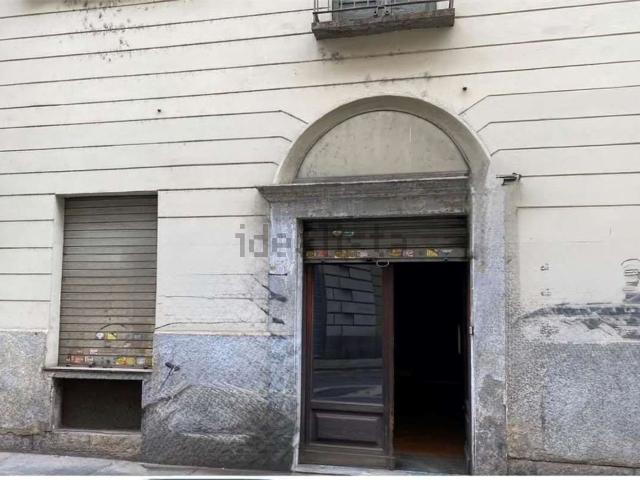 Locale Commerciale in affitto a Circoscrizione 1, Piemonte