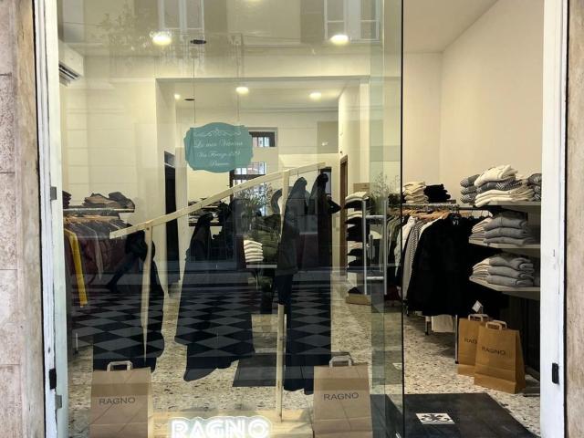 Locale Commerciale in affitto a Pescara, Abruzzo