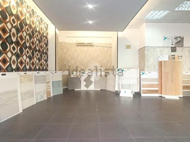 Locale Commerciale in affitto a VIII Circoscrizione, Palermo