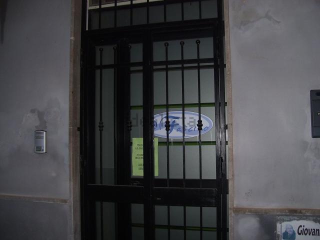 Locale Commerciale in affitto a Ragusa
