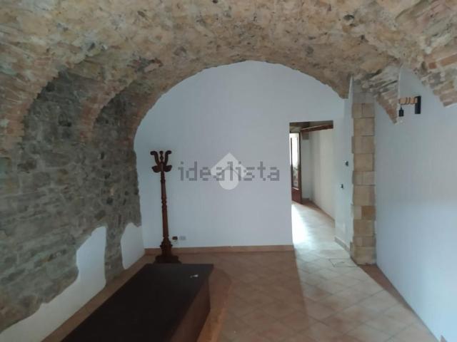 Locale Commerciale in affitto a Gorlago, Lombardia