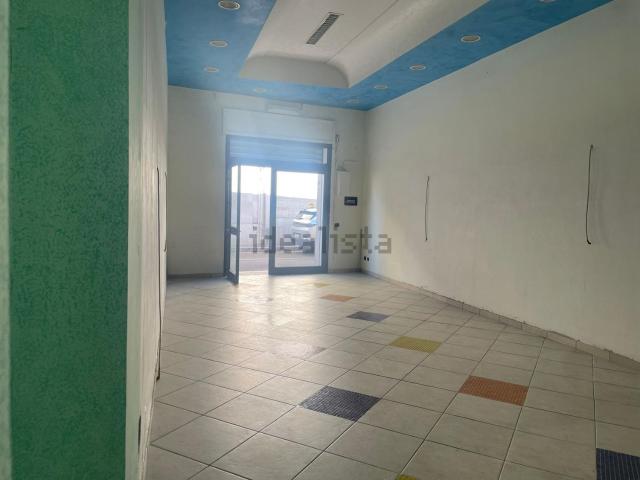 Locale Commerciale in affitto a Puglia, Lecce