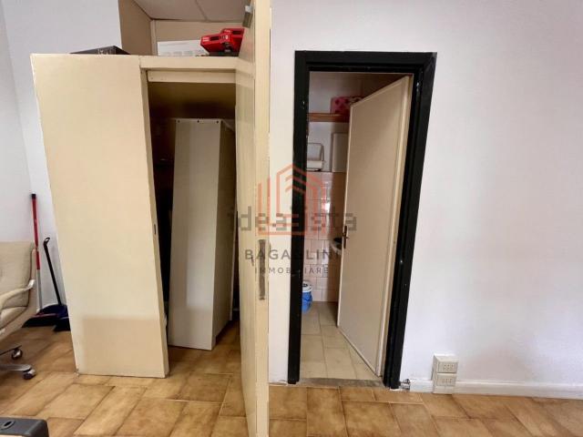 Locale Commerciale in affitto a Frezzotti, Latina
