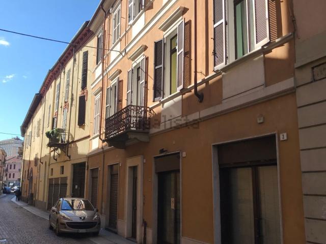 Locale Commerciale in affitto a Piemonte, Alessandria
