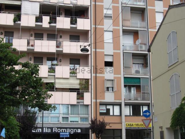 Locale Commerciale in affitto a Corso Nord, Ravenna