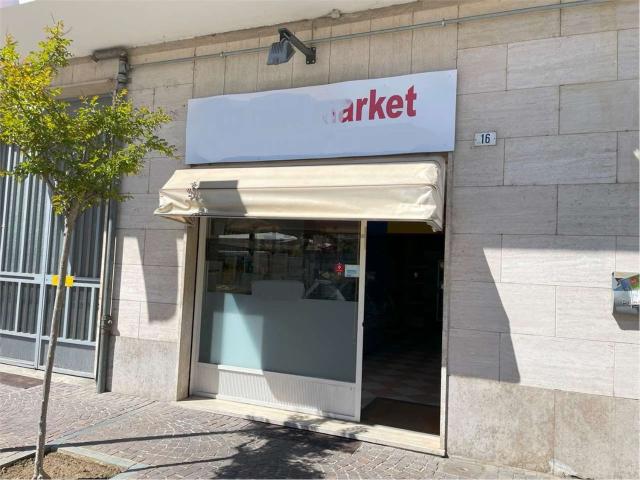 Locale Commerciale in affitto a Piemonte, Asti