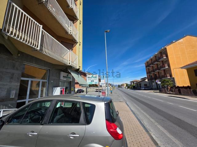 Locale Commerciale in affitto a San Michele, Cavour