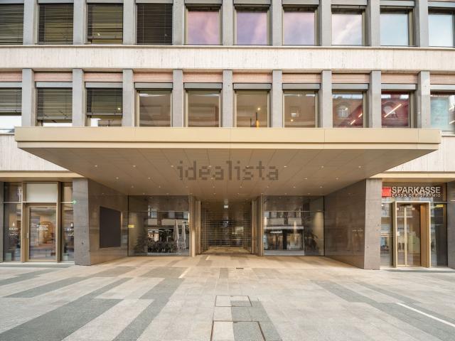 Locale Commerciale in affitto a Burggrafenamt - Burgraviato, Merano - Meran