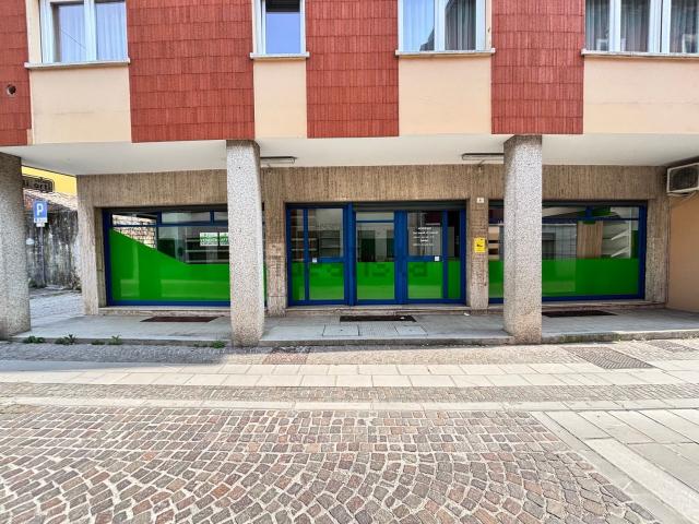 Locale Commerciale in affitto a Tavagnacco, Friuli-Venezia Giulia