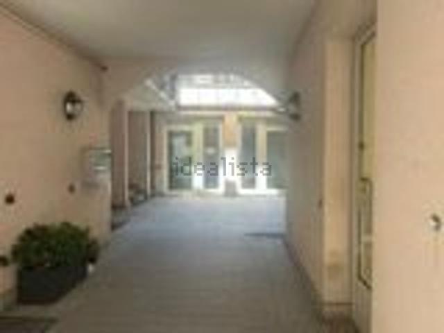 Locale Commerciale in affitto a Centro, Gallarate