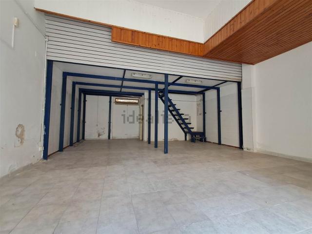 Locale Commerciale in affitto a Iglesias, Sardigna/Sardegna