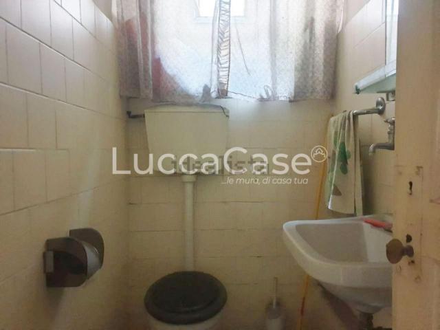 Locale Commerciale in affitto a San Concordio, Bagni Di Lucca Ponte