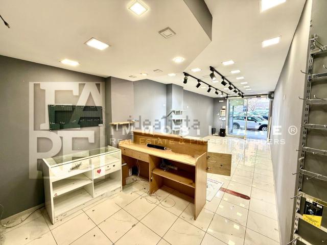 Locale Commerciale in affitto a Municipio Roma VII, Roma Capitale