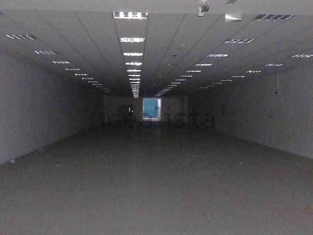 Locale Commerciale in affitto a Nola, Campania