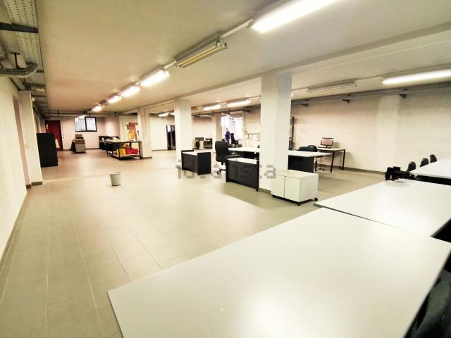 Locale Commerciale in affitto a Treviglio, Lombardia