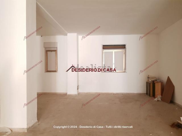 Locale Commerciale in affitto a Termini Imerese, Sicilia