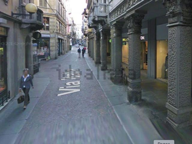 Locale Commerciale in affitto a Piazzo, Piemonte