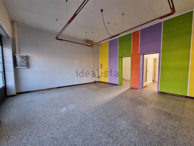 Locale Commerciale in affitto a Spinei, Piemonte
