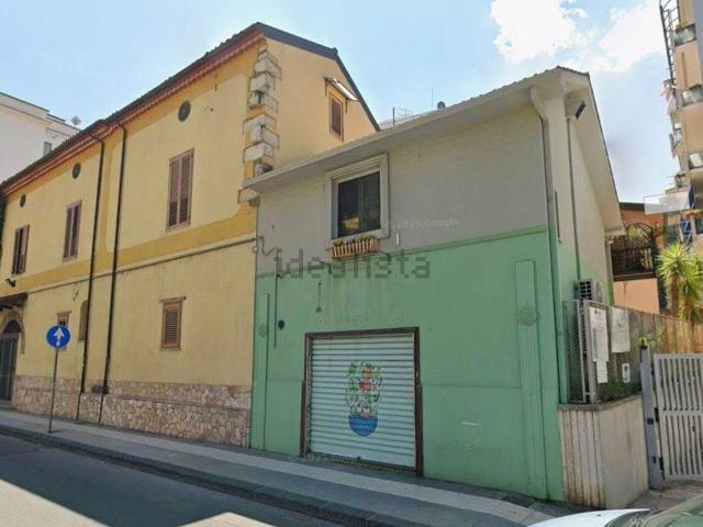 Locale Commerciale in affitto a Città 2000, Calabria