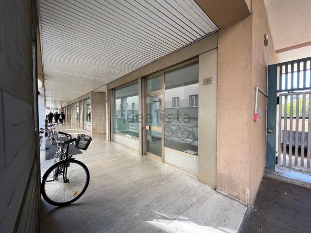 Locale Commerciale in affitto a Rentsch - Rencio, Bolzano - Bozen