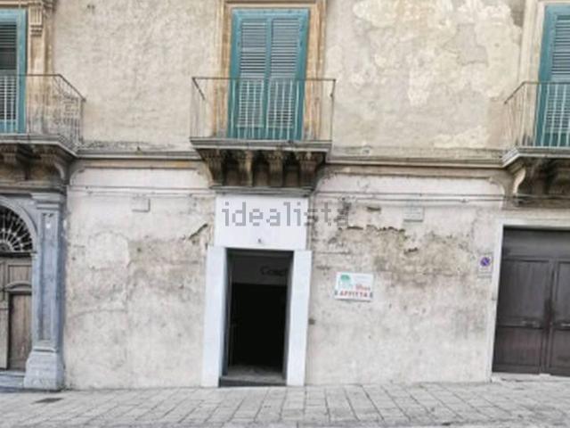 Locale Commerciale in affitto a Ragusa, Ragusa Ibla