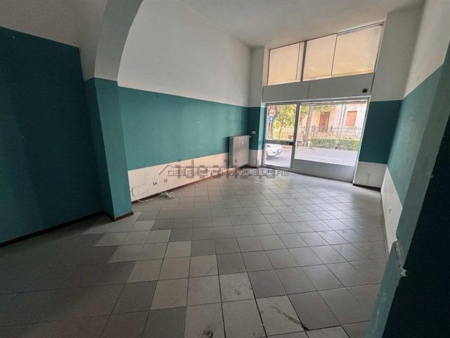 Locale Commerciale in affitto a Piemonte, Cuneo