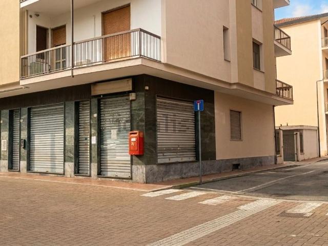 Locale Commerciale in affitto a Piemonte, Torino