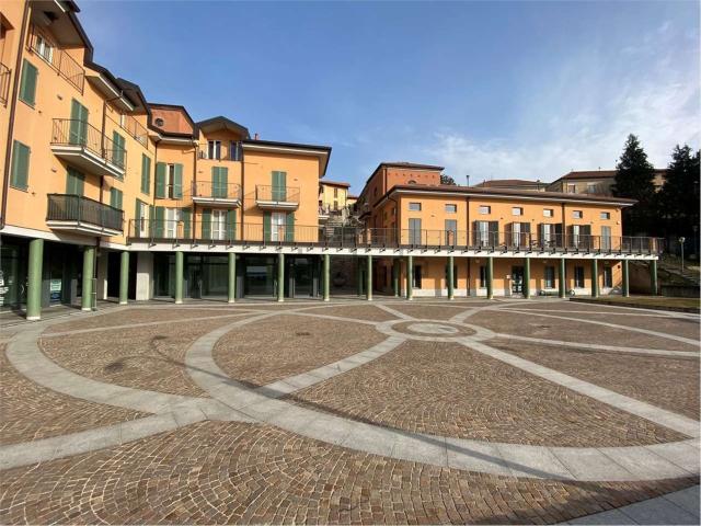 Locale Commerciale in affitto a Sesona, Vergiate