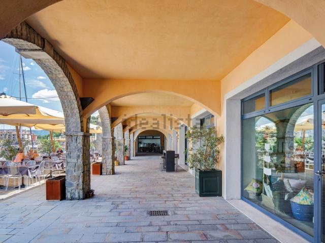 Locale Commerciale in affitto a San Rocco, Muggiò