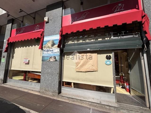 Locale Commerciale in affitto a Oltresempione, Legnano